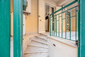 Interior - Apartment 'Naurra' with Balcony and Air Conditioning (Casteldaccia)