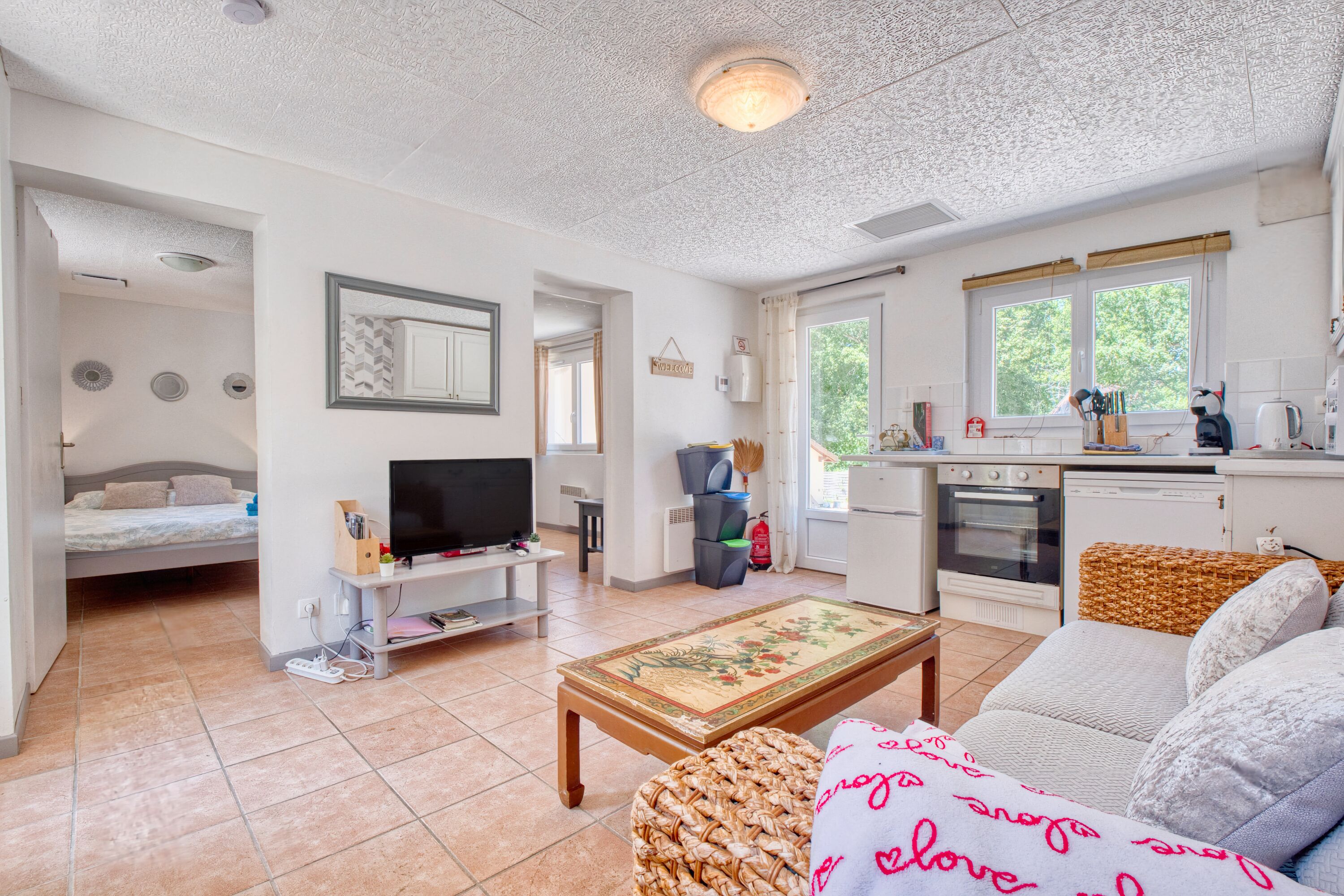 2 slaapkamers, een strijkplank/strijkijzer, gratis wifi, beddengoed