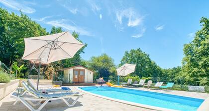 Appartement "Stag" avec piscine partagée, Wi-Fi et climatisation