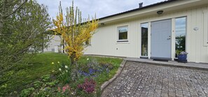 Exterior detail - Holiday home in Ellös, 300 m to a sandy beach | SE09113 (Ellös)