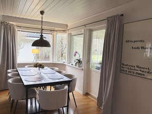 Dining - Holiday home in Ellös, 300 m to a sandy beach | SE09113 (Ellös)