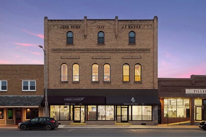 Spacious 5-bedroom historic house in Montgomery, MN