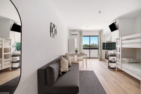 1 bedroom, free WiFi