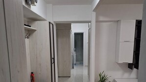 Apartment, 2 Bedrooms, Smoking, Balcony | Hallway - Apartment, 3 Rooms,nearby Piata Victoriei and Gara de Nord, Main Railwaystation (Bucharest)