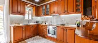 Hillside Apartment Gjirokaster