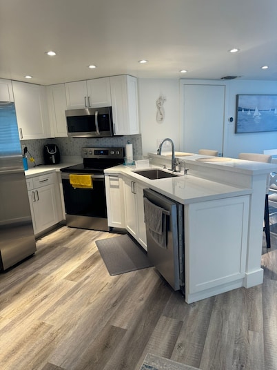 Beachfront 2BR/2BA Condo on Hutchinson Island w/ Private Garage