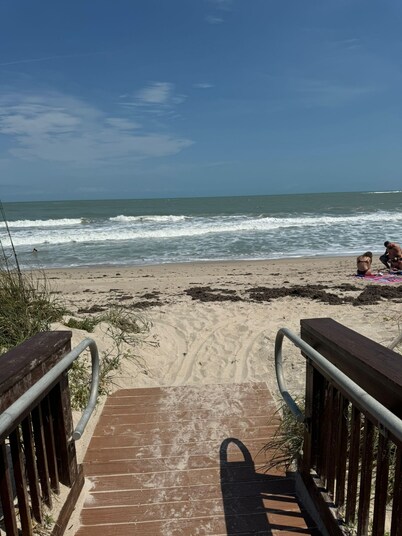Beachfront 2BR/2BA Condo on Hutchinson Island w/ Private Garage