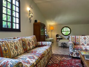 Télévision, cheminée