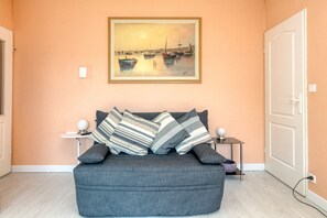 TV - Studio Apartment 'Cosy Au Bord De L'eau' with Balcony (La Baule-escoublac)