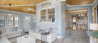 Luxury 3 bedroom waterfront home with indoor hot tub, sauna, paddle boat & kayak