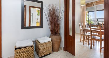 Apartment 'Camaleón 7' with Shared Pool, Private Terrace and Air Conditioning