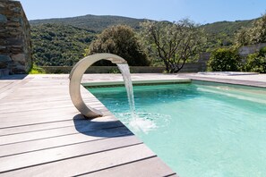 Pool - Bed and Breakfast 'Regina' with Shared Pool, Wi-Fi and Air Conditioning (Murato)