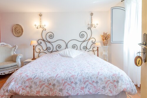 Chambre d'hôtes 'Regina' avec piscine partagée, Wi-Fi et climatisation