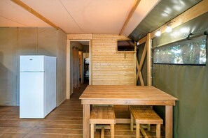 Dining - Lodge 4 with Shared Pool, Private Terrace and Shared Garden (Lesperon)