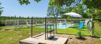 "Lodge 3" with Shared Pool, Private Terrace and Shared Garden