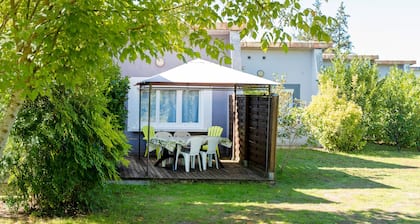 "Bruyères - Domaine Des Landes" with shared pool, private terrace, and shared garden