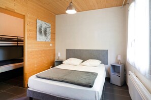 2 chambres, accès au Wi-Fi (inclus)