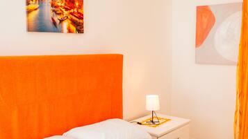 2 bedrooms, free WiFi, bed sheets