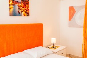 2 多间卧室、免费 WiFi、床单