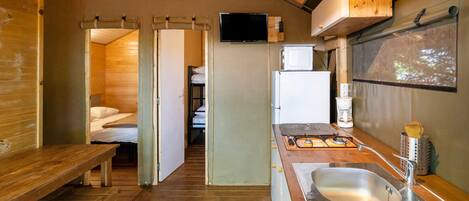 Fridge, microwave, stovetop, coffee/tea maker