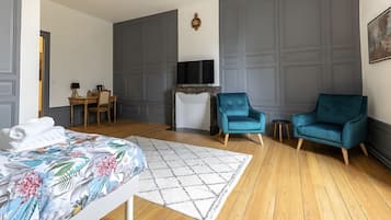 1 bedroom, free WiFi, bed sheets