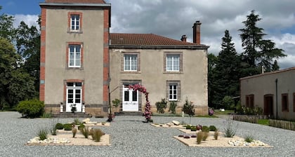 Chambre d'hÎtes 2 avec terrasse partagée, Wi-Fi et climatisation