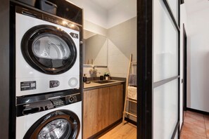 Interior - ‘Design Home’ Apartment with Balcony and Wi-Fi (Lecco)