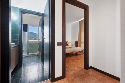 Appartement "Design Home" avec balcon et Wi-Fi