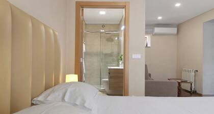 Apartment 'D' with Mountain View, Wi-Fi and Air Conditioning