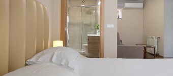 Apartment 'D' with Mountain View, Wi-Fi and Air Conditioning