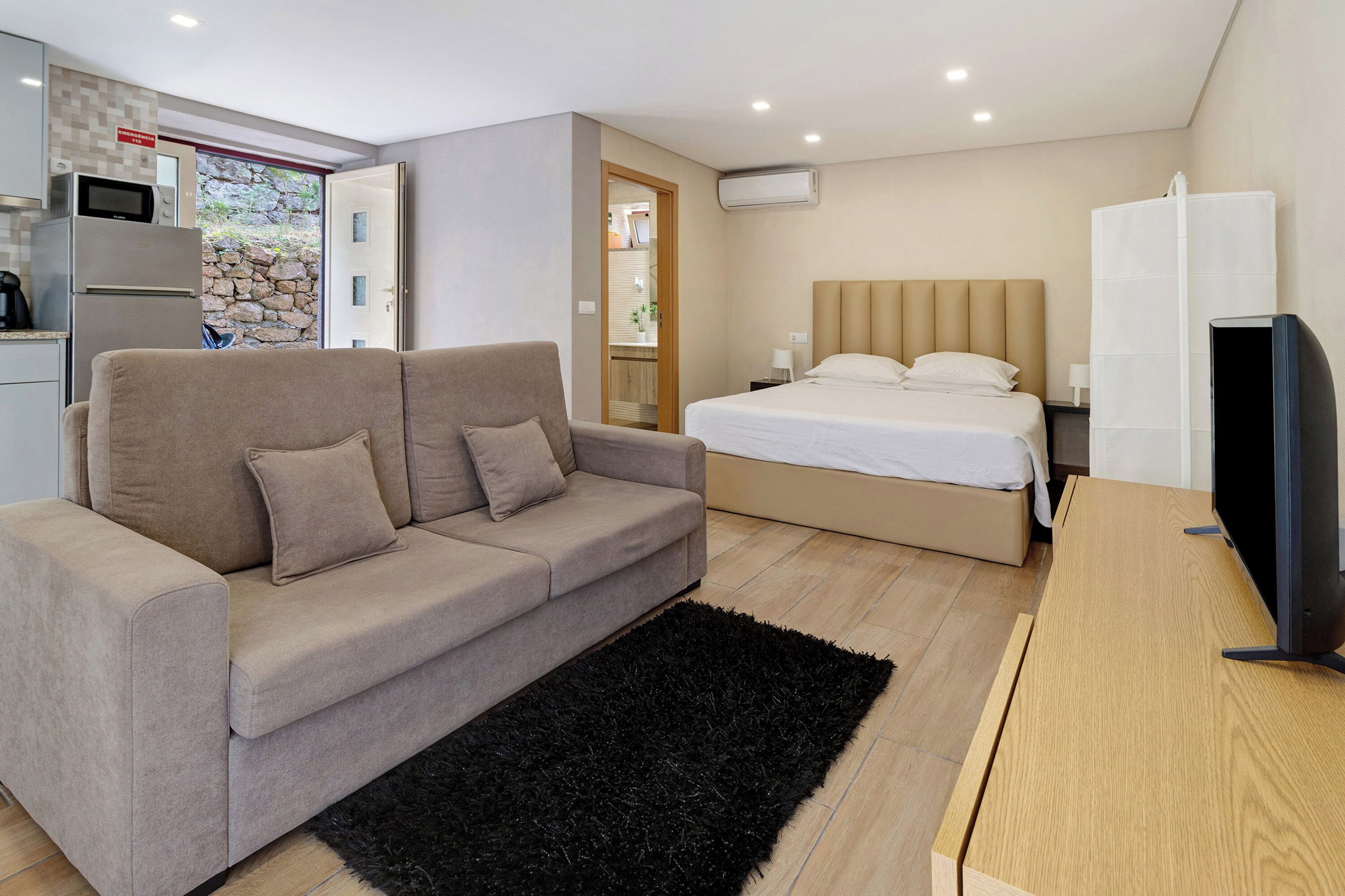 1 bedroom, free WiFi, bed sheets