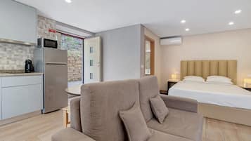 1 bedroom, free WiFi, bed sheets