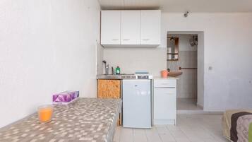 Réfrigérateur, plaque de cuisson