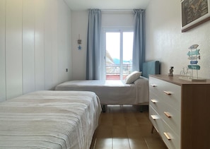 2 bedrooms, free WiFi, bed sheets
