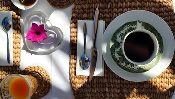 Petit déjeuner servi en supplément