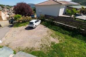 Property grounds - Bed and Breakfast 'Stella' with Shared Pool, Wi-Fi and Air Conditioning (Murato)