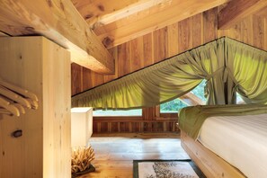 2 bedrooms, bed sheets