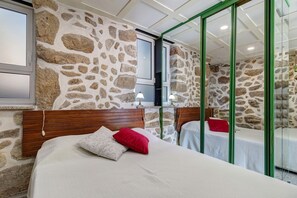 1 bedroom, free WiFi, bed sheets - Studio Apartment with Mountain View, Shared Pool and Wi-Fi (Arcos de Valdevez)