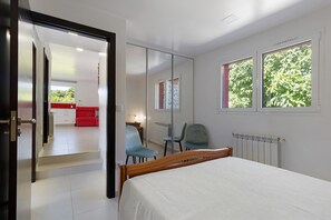 2 bedrooms, free WiFi, bed sheets - Apartment with Mountain View, Shared Pool and Wi-Fi (Arcos de Valdevez)