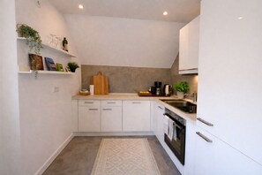 Four, plaque de cuisson