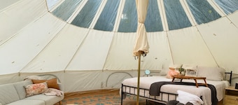Wandering Willow – Private Stargazing Glamping Tent with Fire Pit & Open Skies