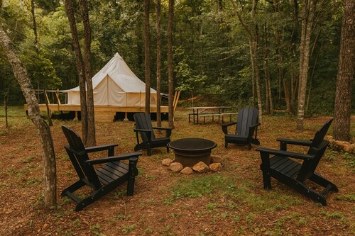 Wandering Willow – Private Stargazing Glamping Tent with Fire Pit & Open Skies