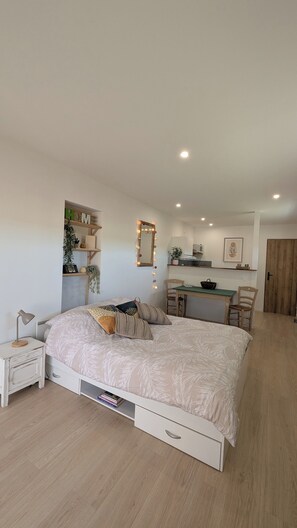 1 bedroom, WiFi, bed sheets - Cosy, quiet studio in the countryside (Meauzac)