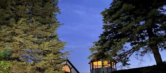 Horse lovers paradise with 2 bedrooms and WiFi, AC in Lake Geneva