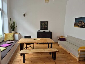 Smart TV, books