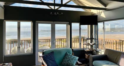 Little Paradise - Unique Beach House on the Indian Ocean with Stunning Views