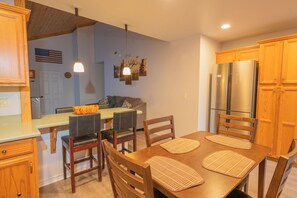 House, Patio, Mountain View | Private kitchen | Electric kettle