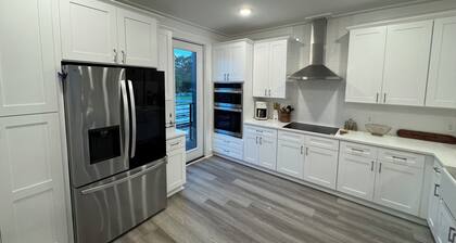 Luxury 4 bedroom townhome in charming Santa Rosa Beach, close to 30a