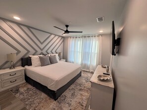 4 chambres, fer et planche à repasser, lit parapluie, Wi-Fi gratuit