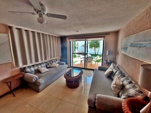 Smart TV - Pure Relaxation - Apartment with Garden, Pool & Beach Just Steps Away (Cancún)